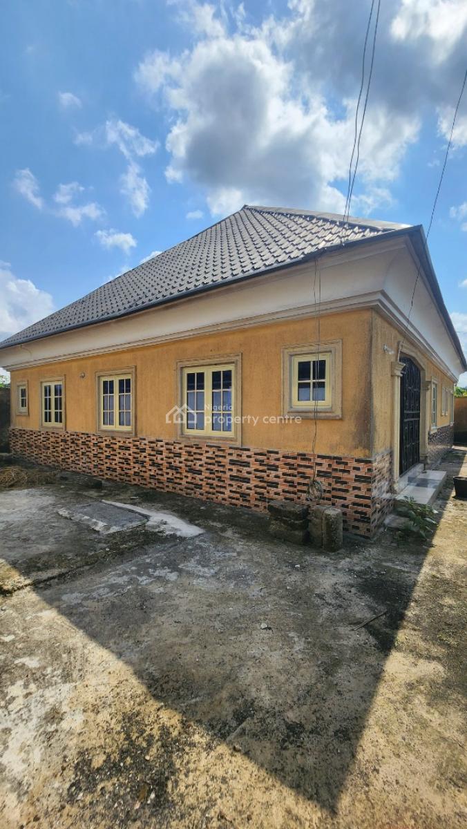 Standard and Spacious Four (4) Bedroom Detached Bungalow, Ifa, Off Oron Road, Uyo, Akwa Ibom, Detached Bungalow for Sale
