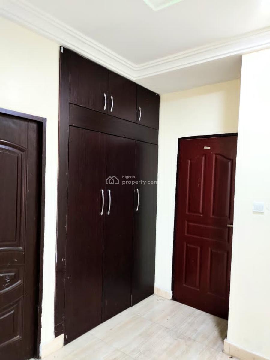 Standard Three (3) Bedroom Flat, Akwa Ima State, Oluyole, Oyo, House for Rent