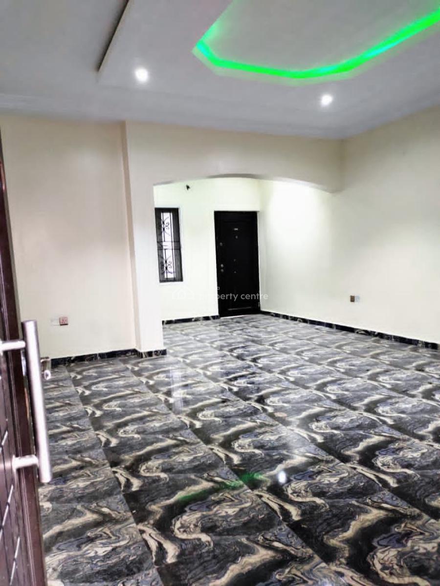 Standard Three (3) Bedroom Flat, Akwa Ima State, Oluyole, Oyo, House for Rent