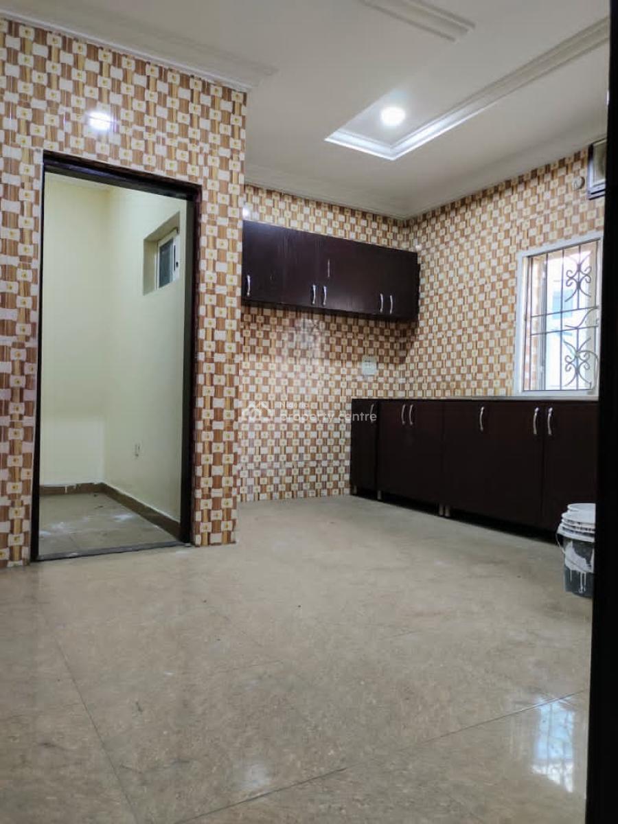 Standard Three (3) Bedroom Flat, Akwa Ima State, Oluyole, Oyo, House for Rent