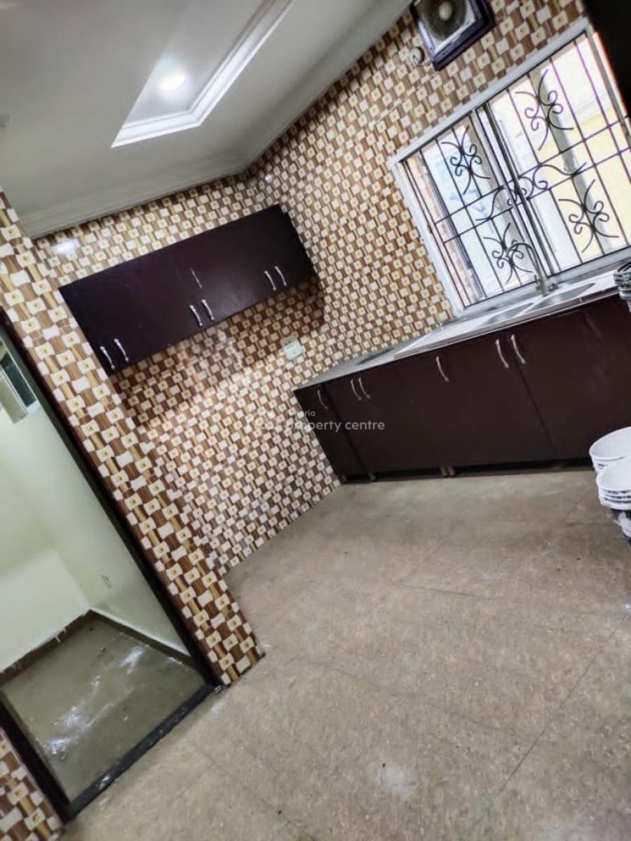 Standard Three (3) Bedroom Flat, Akwa Ima State, Oluyole, Oyo, House for Rent