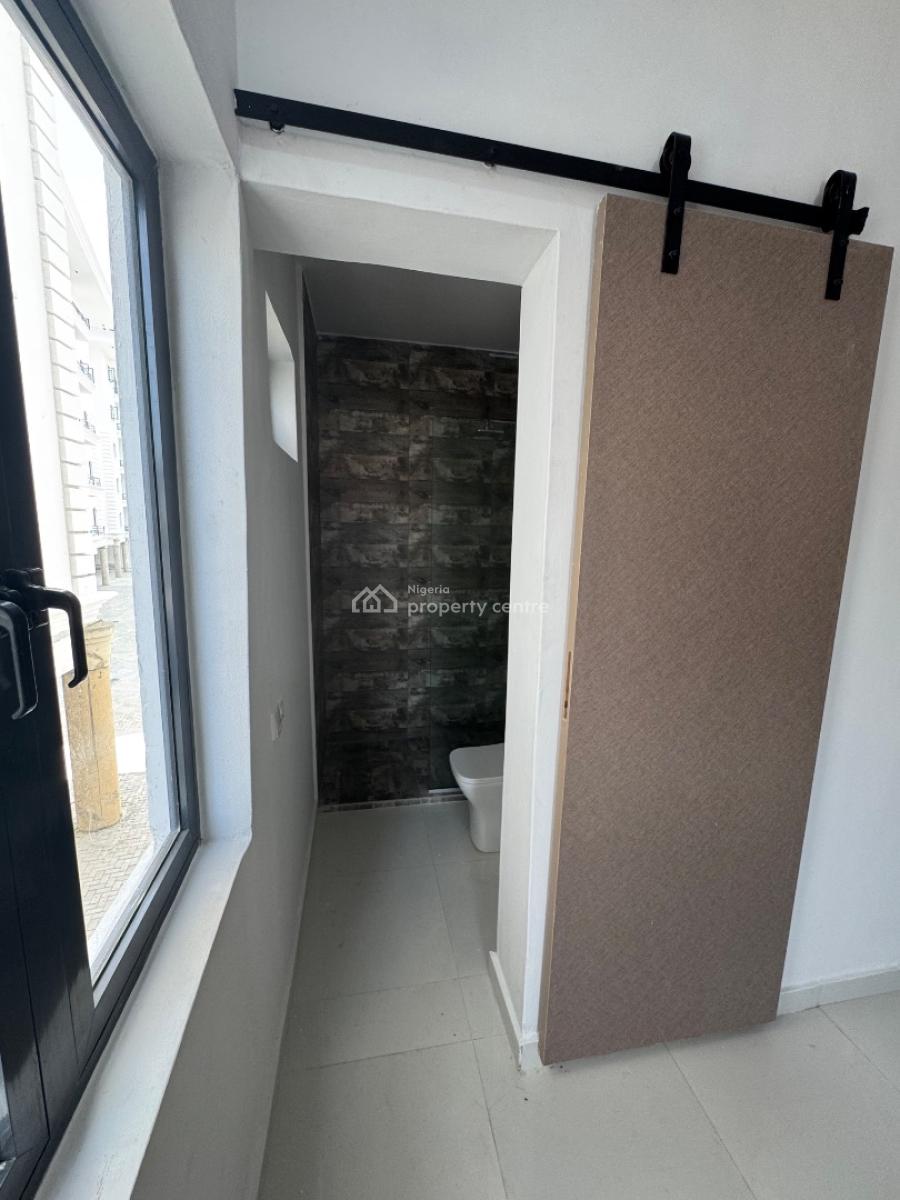 an Exclusive Deluxe 2 Bedroom Flat with Bq, Lekki Phase 1, Lekki, Lagos, Flat / Apartment for Rent