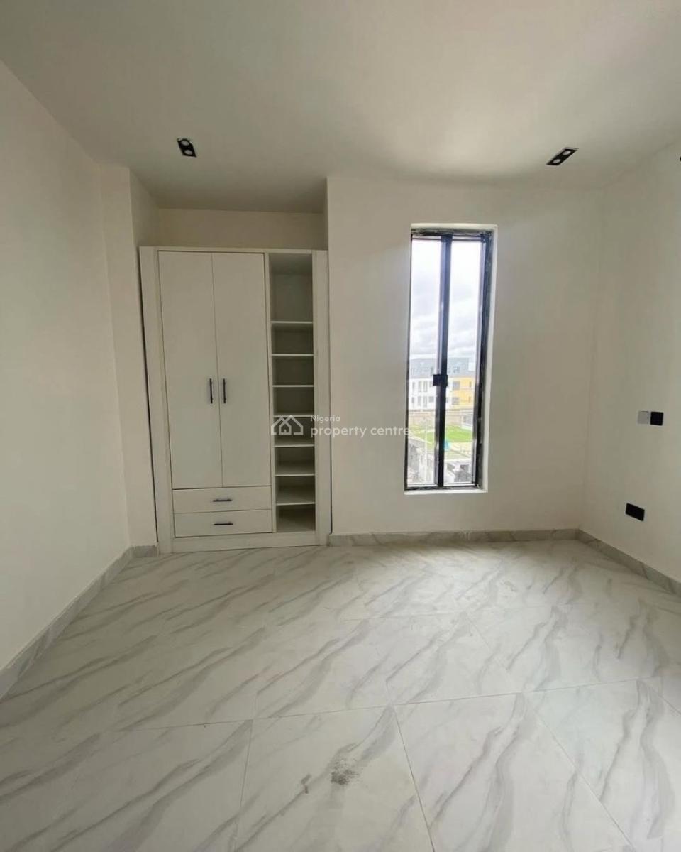 2 Bedroom Apartment, Ologolo, Lekki, Lagos, Flat / Apartment for Rent