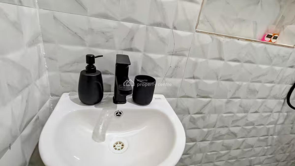 Ltle Afrca Eritrea 2 Bedroom Apartment, Rehoboth Street, Majesty Estate, Port Harcourt, Rivers, Flat / Apartment Short Let