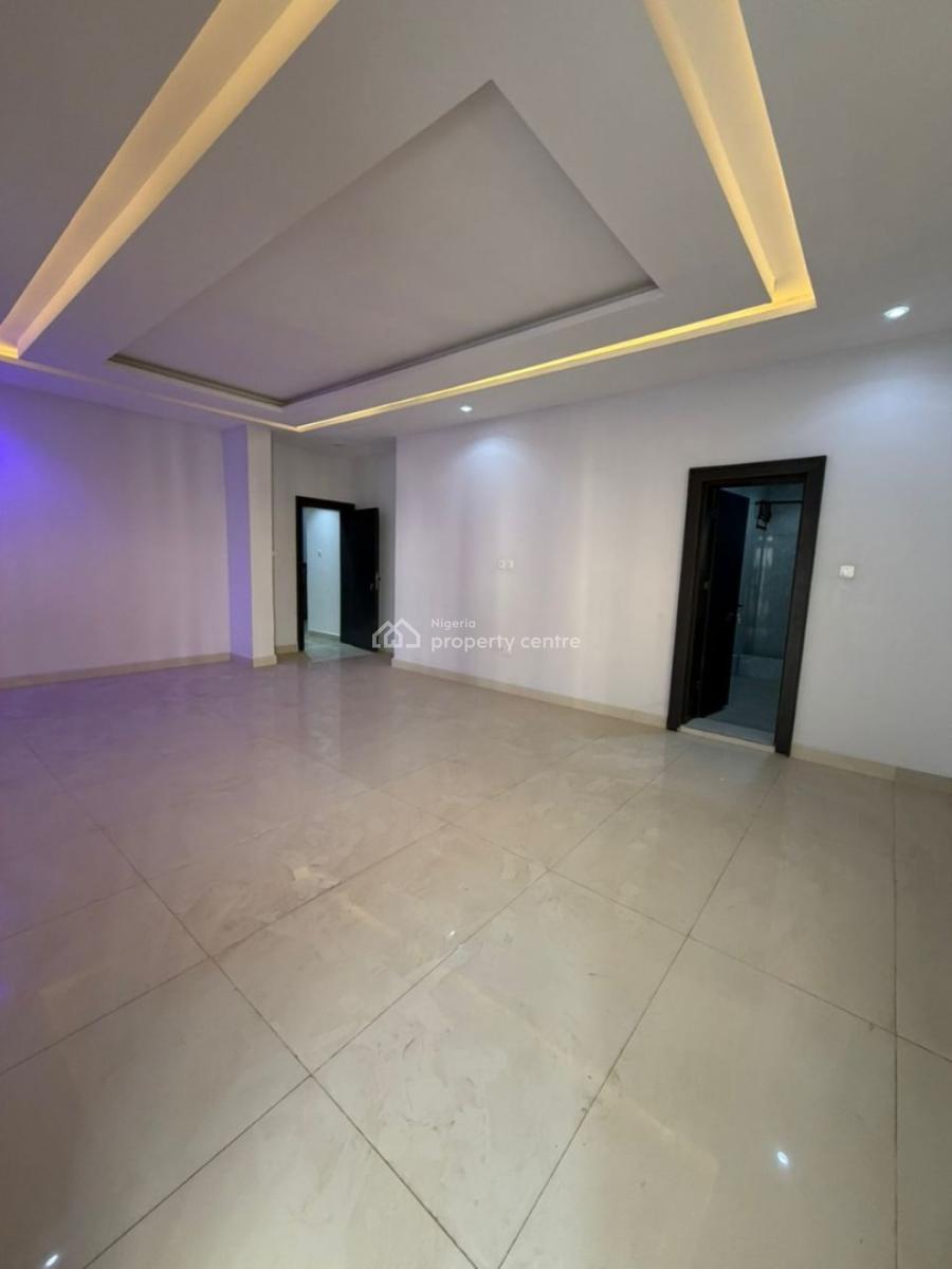 4 Beds Apartments Middle Floor Tarred Roads, By Julius Berger, Life Camp, Abuja, Flat / Apartment for Sale