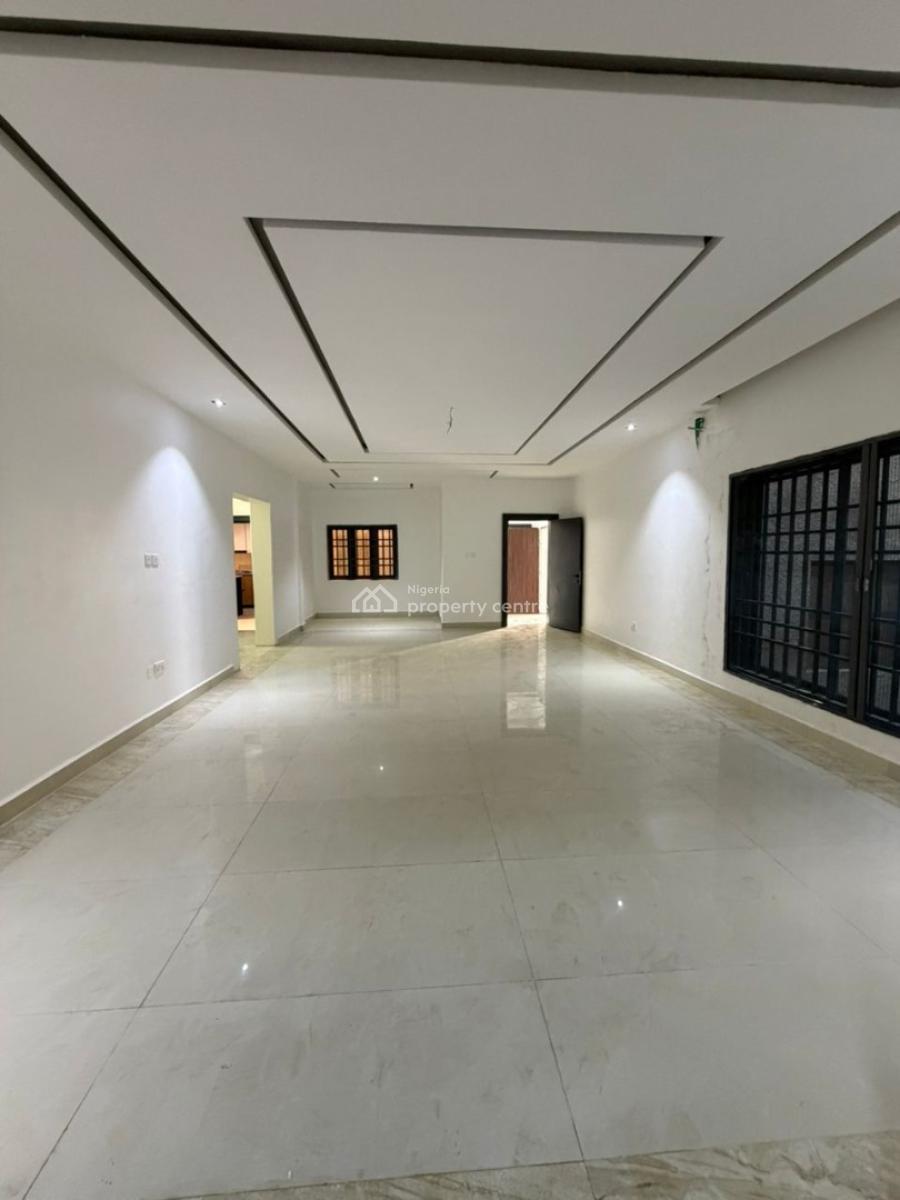 4 Beds Apartments Middle Floor Tarred Roads, By Julius Berger, Life Camp, Abuja, Flat / Apartment for Sale