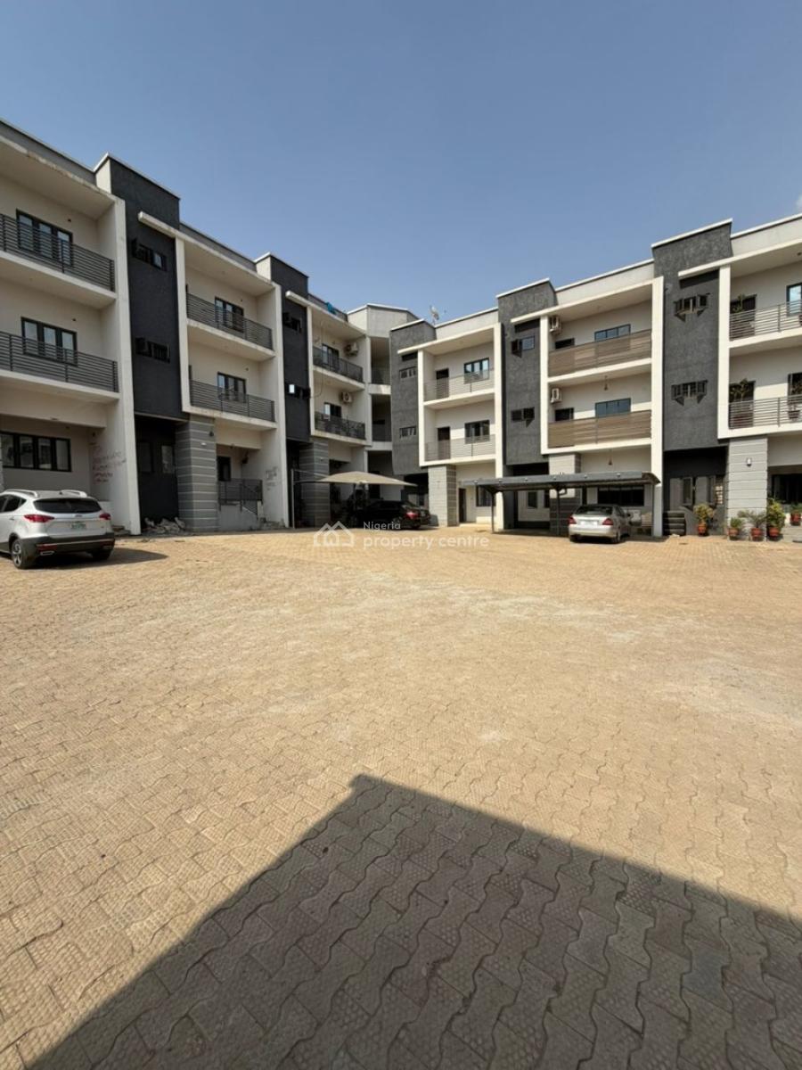 4 Beds Apartments Middle Floor Tarred Roads, By Julius Berger, Life Camp, Abuja, Flat / Apartment for Sale