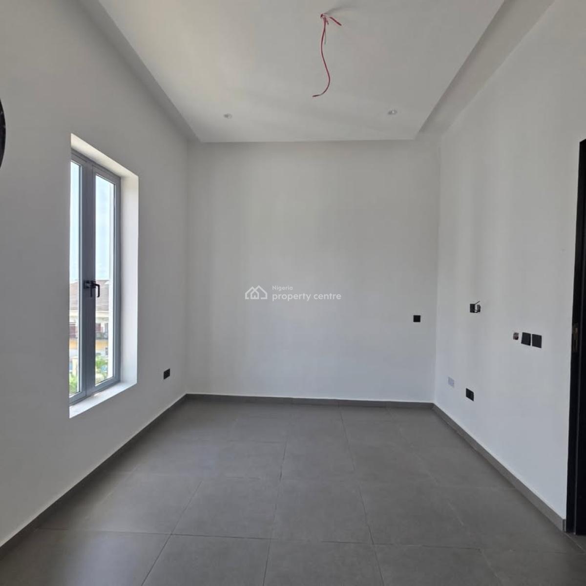 4 Bedroom Terrace Duplex with Bq Self Compound, Lekki Phase1 Free From Flood Area, Lekki Phase 1, Lekki, Lagos, Terraced Duplex for Sale