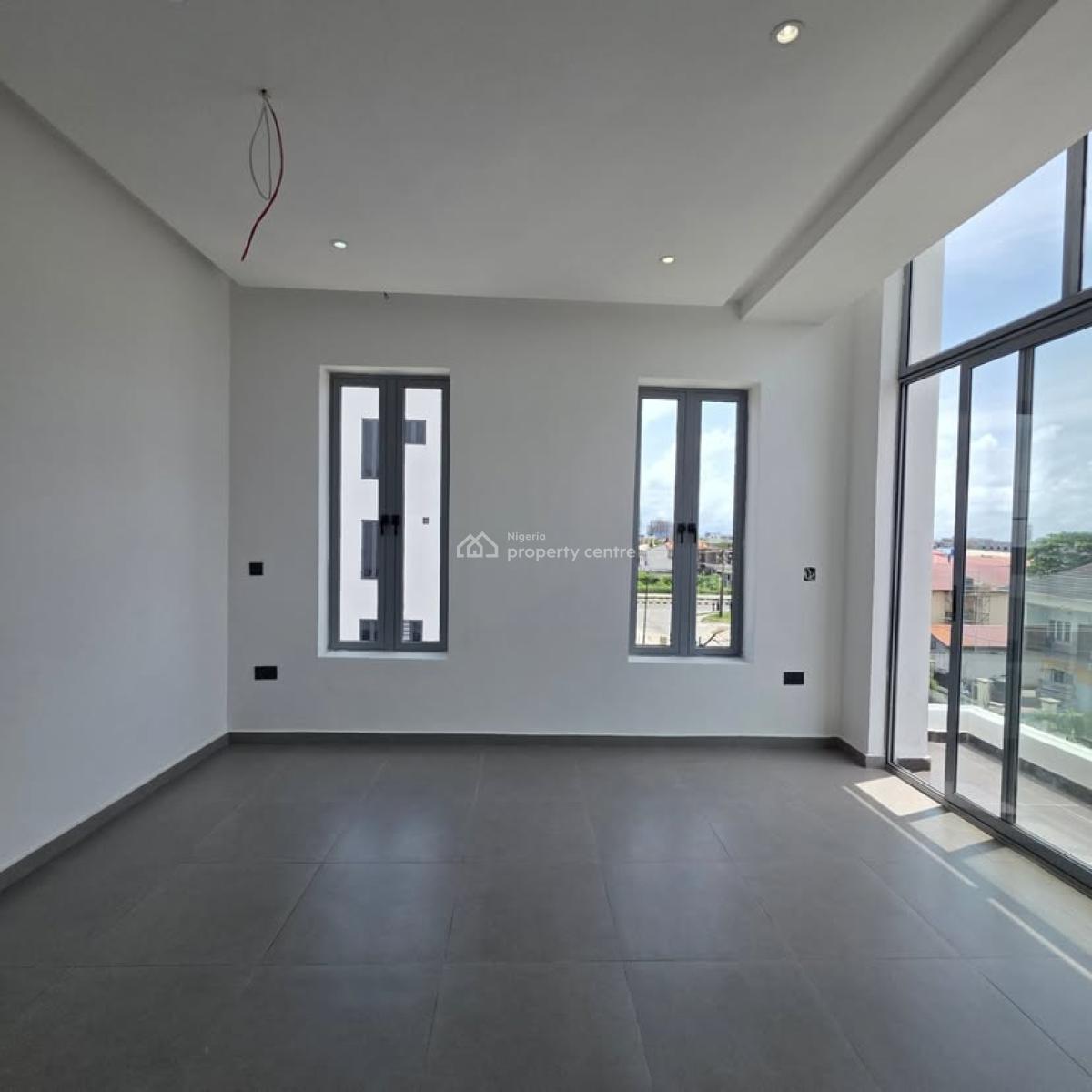 4 Bedroom Terrace Duplex with Bq Self Compound, Lekki Phase1 Free From Flood Area, Lekki Phase 1, Lekki, Lagos, Terraced Duplex for Sale