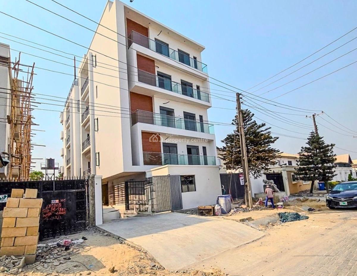 Spacious  2 Bedroom Apartment with Pool, Gym, Lekki Phase 1, Lekki, Lagos, Flat / Apartment for Sale