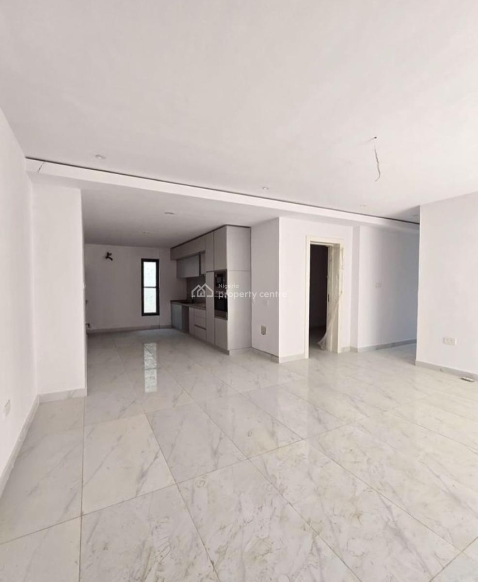 Spacious  2 Bedroom Apartment with Pool, Gym, Lekki Phase 1, Lekki, Lagos, Flat / Apartment for Sale