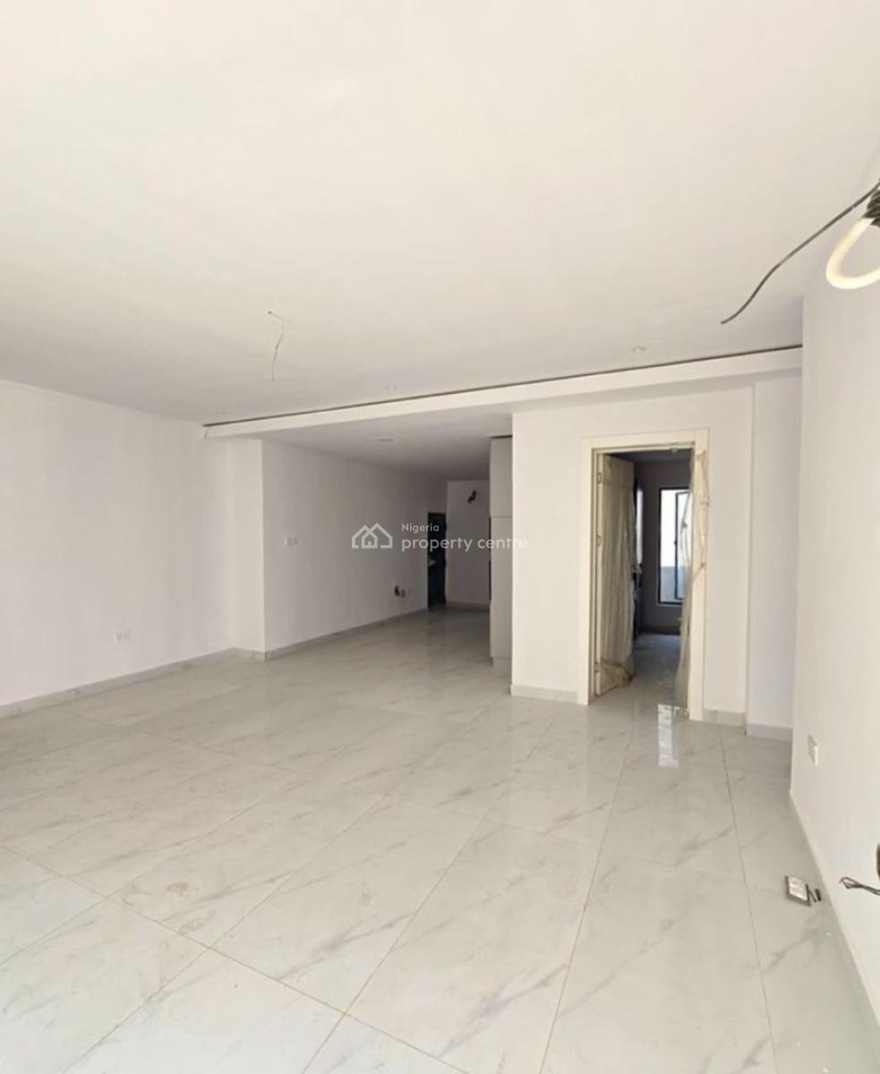 Spacious  2 Bedroom Apartment with Pool, Gym, Lekki Phase 1, Lekki, Lagos, Flat / Apartment for Sale