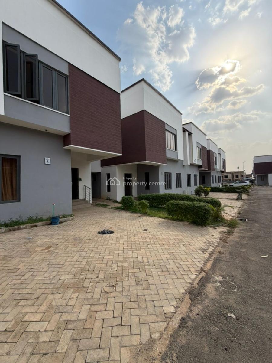 4 Bedroom Terrace Duplex 1 Room Bq Semifinished, Lugbe District, Abuja, Terraced Duplex for Sale