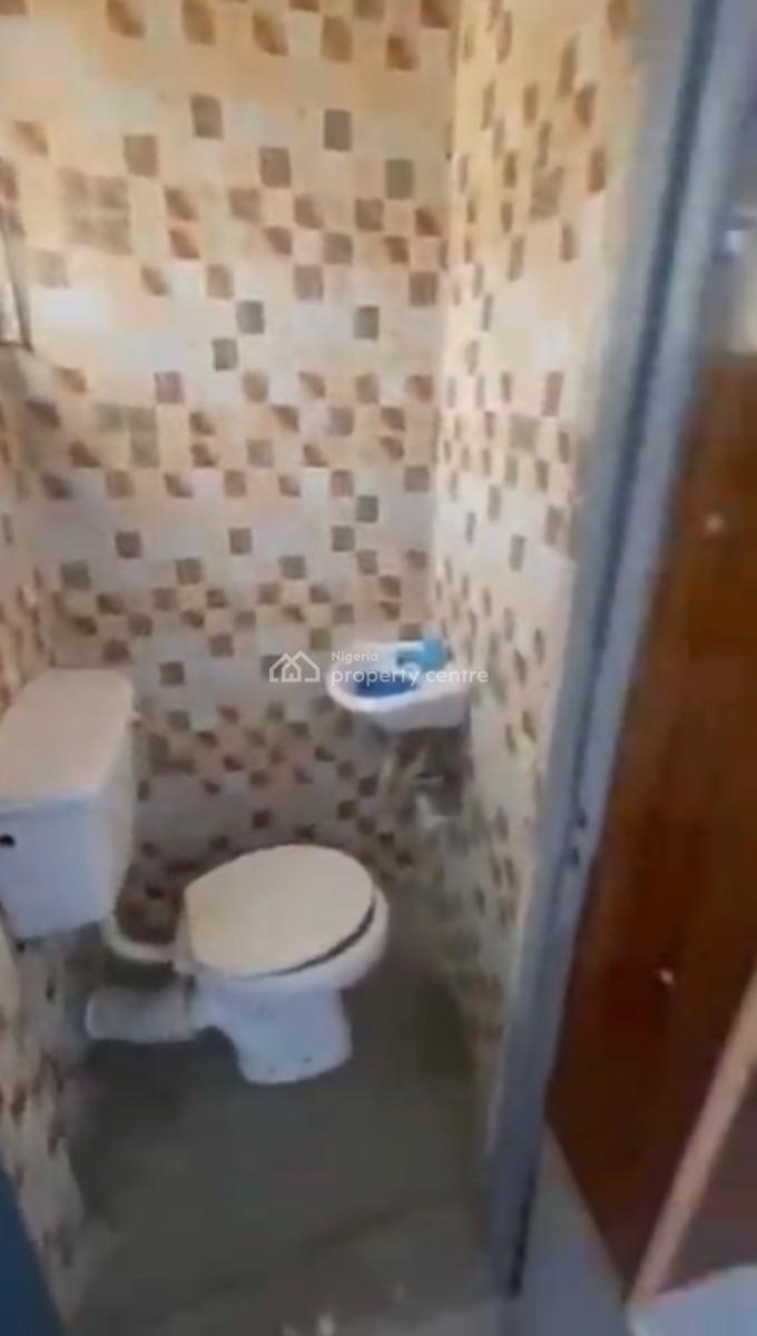 Decent Standard 2bedroom, Ebute Metta East, Yaba, Lagos, Flat / Apartment for Rent