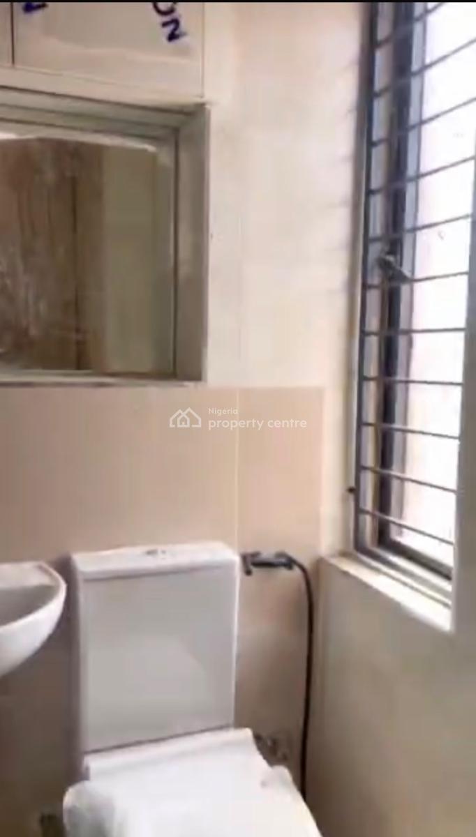 Executive and Very Decent 3bedroom Duplex, Akoka, Yaba, Lagos, Flat / Apartment for Rent