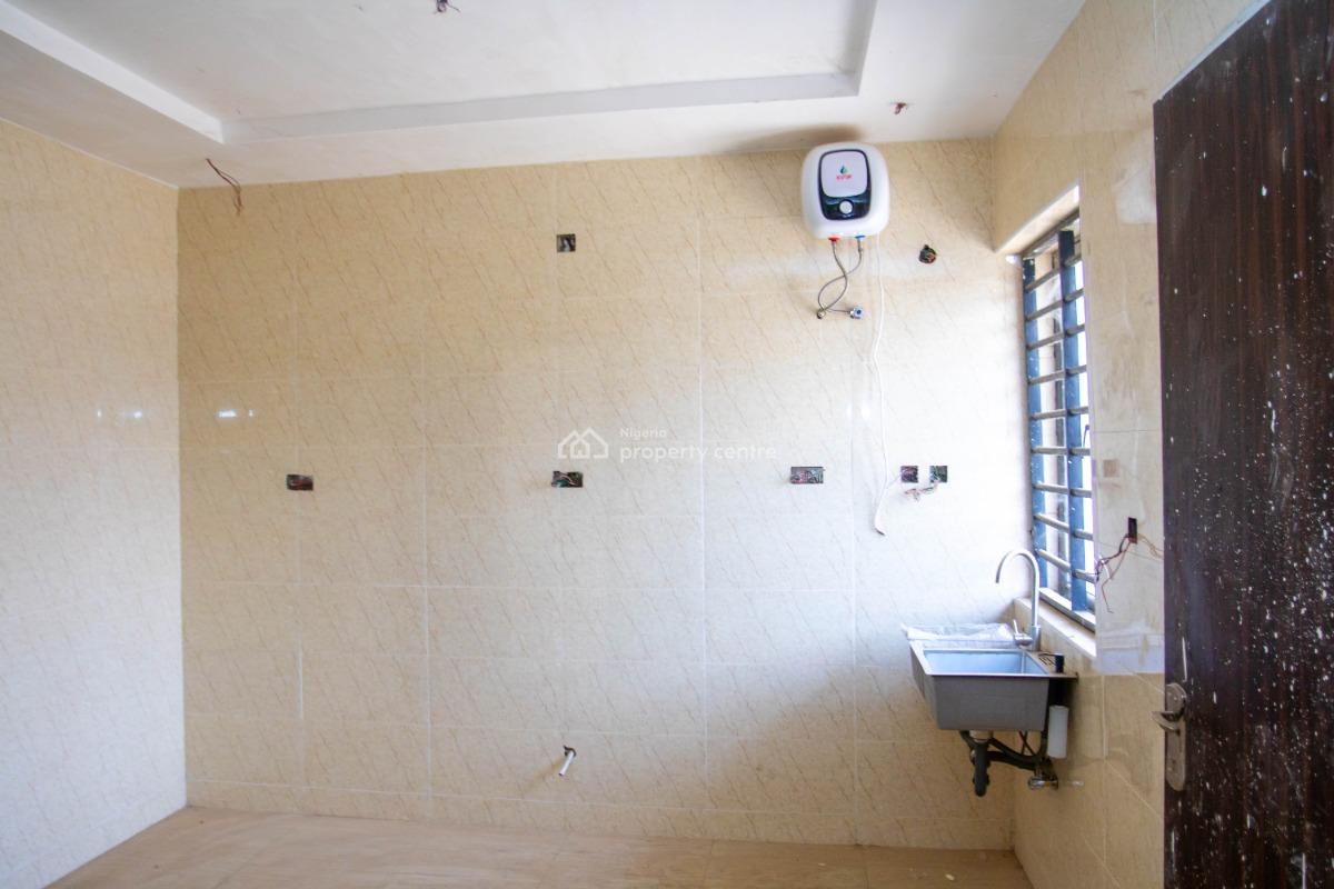 4 Bedrooms, By Wuye Entrance, Dakibiyu, Abuja, Semi-detached Duplex for Rent