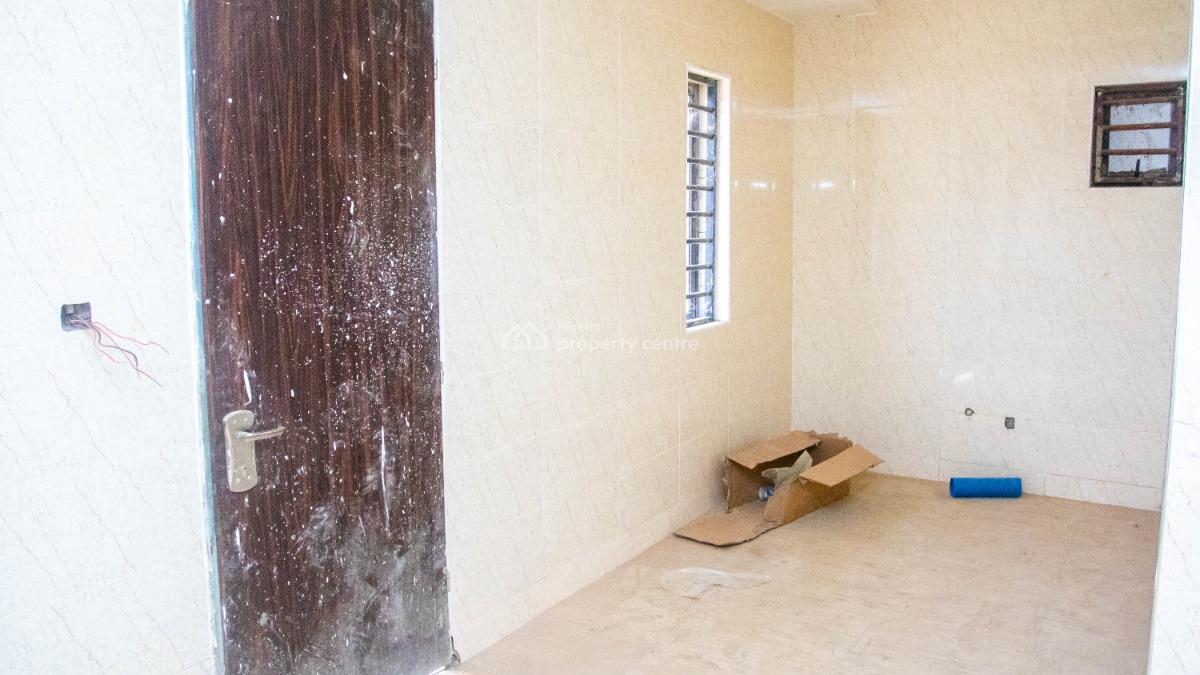 4 Bedrooms, By Wuye Entrance, Dakibiyu, Abuja, Semi-detached Duplex for Rent