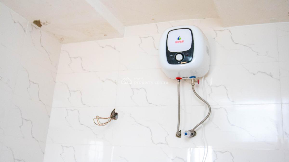 4 Bedrooms, By Wuye Entrance, Dakibiyu, Abuja, Semi-detached Duplex for Rent