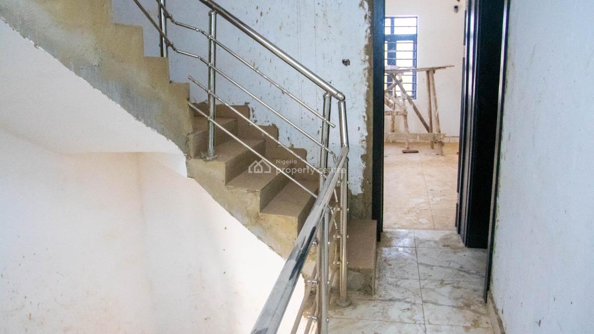 4 Bedrooms, By Wuye Entrance, Dakibiyu, Abuja, Semi-detached Duplex for Rent