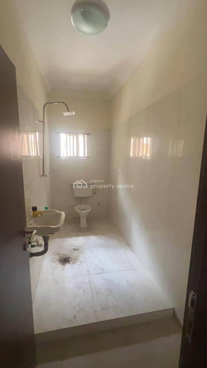 Spacious 3 Bedrooms, Ogidan, Sangotedo, Ajah, Lagos, Flat / Apartment for Rent
