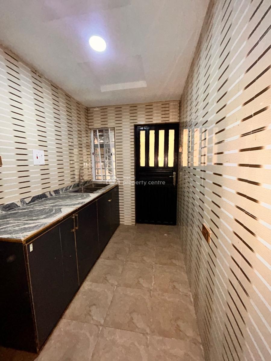 Luxury 3 Bedroom Apartment, Agiliti Estate, Mile 12, Kosofe, Lagos, Flat / Apartment for Rent