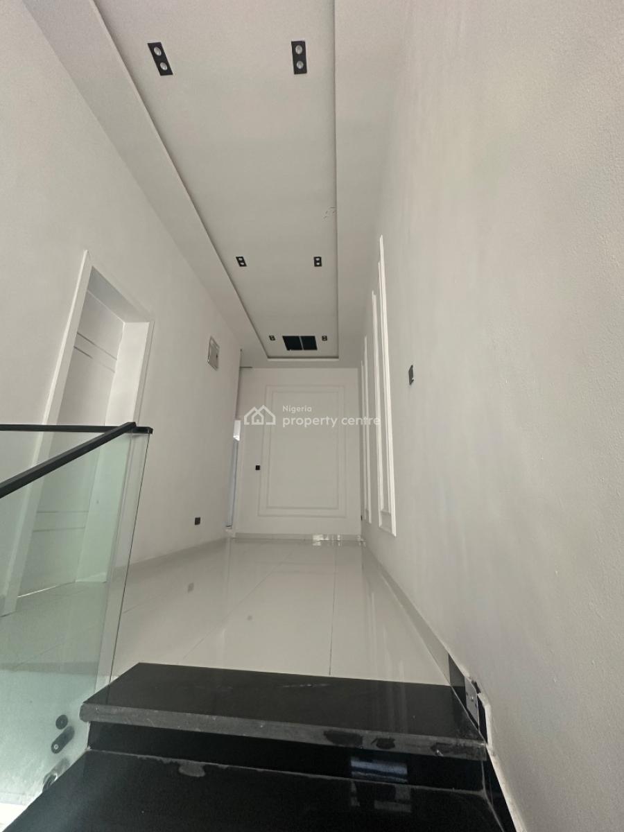 4 Bedrooms, Ikota, Lekki, Lagos, Semi-detached Duplex for Sale