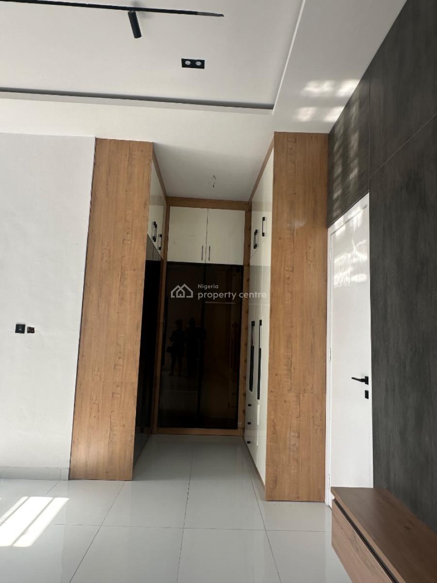 4 Bedrooms, Ikota, Lekki, Lagos, Semi-detached Duplex for Sale