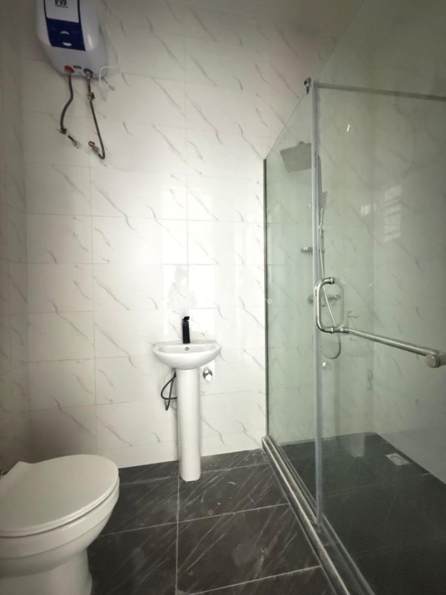 Luxury 2 Bedroom Apartment, New Road By Chevron, Lekki, Lagos, Flat / Apartment for Sale