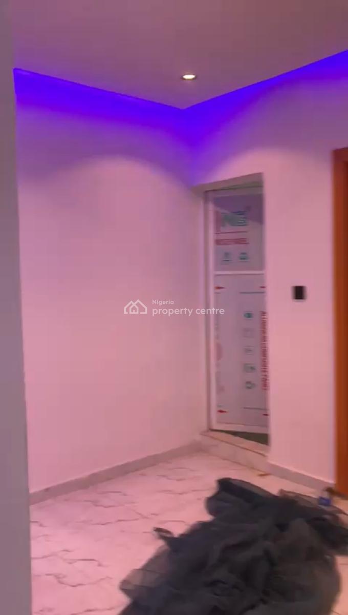 Executive Mini Flat, Shomolu, Lagos, Mini Flat (room and Parlour) for Rent