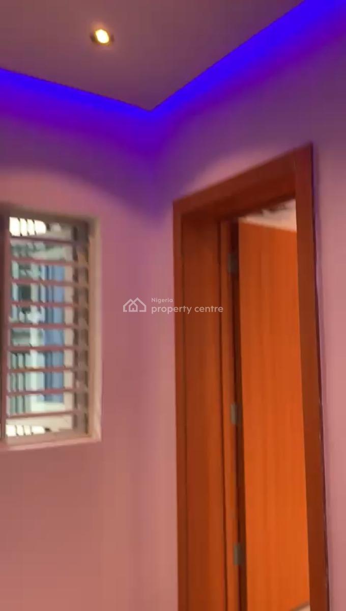 Executive Mini Flat, Shomolu, Lagos, Mini Flat (room and Parlour) for Rent