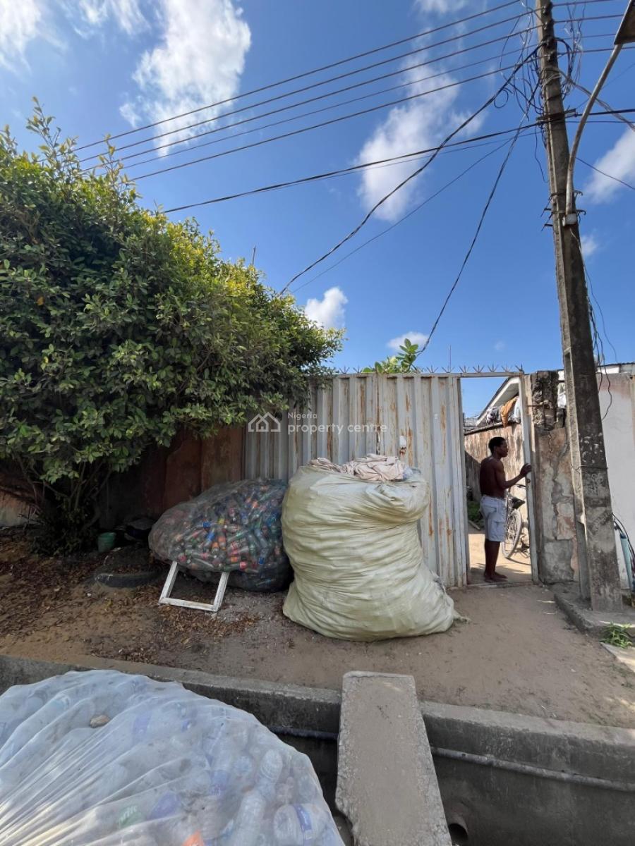 Luxury Demolishable 3 Bedroom Bungalow with Excellent Facility, Abraham Adesanya Housing Estate, Ajah, Lagos, House for Sale