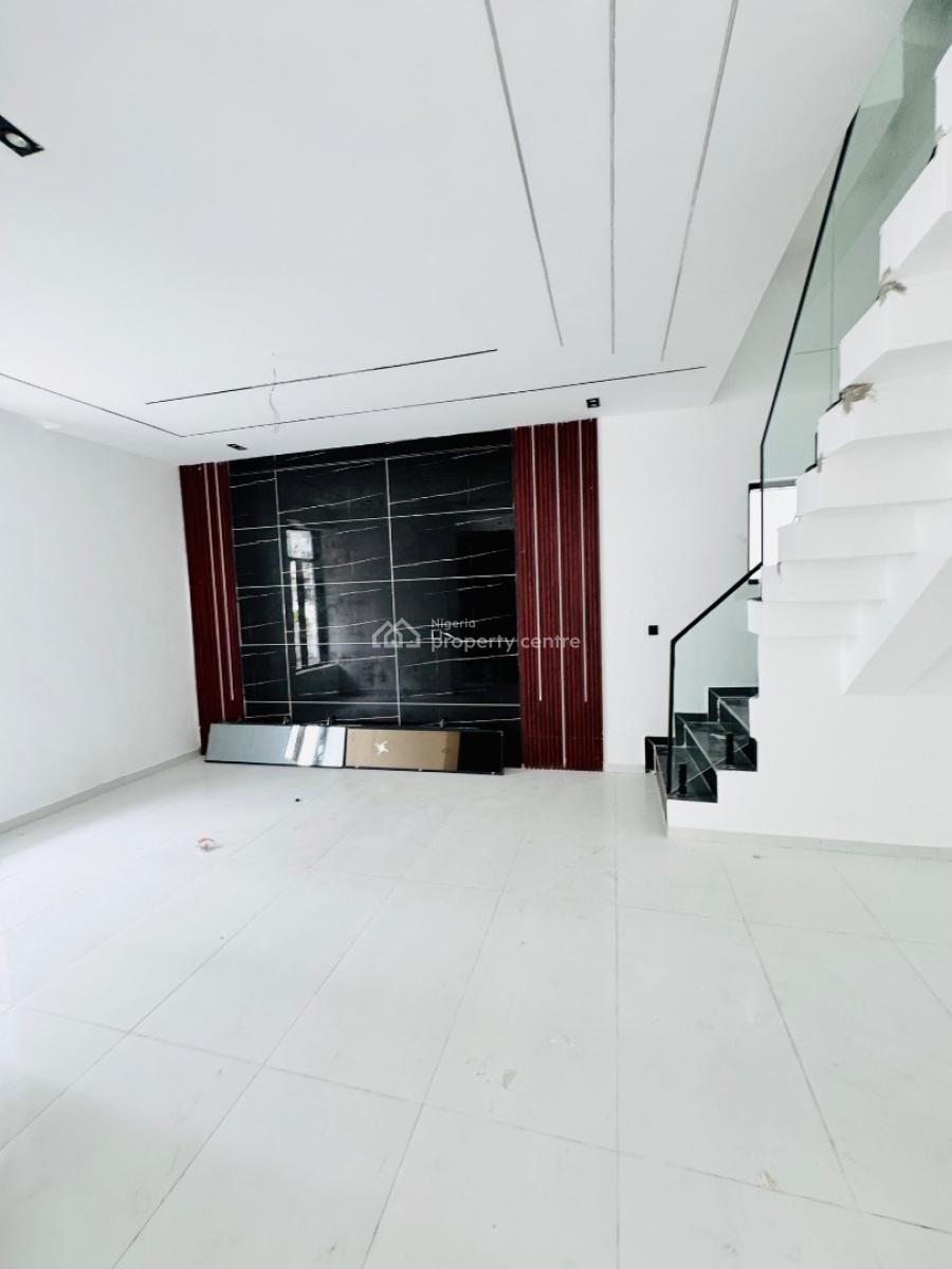 Sleek 5-bedroom Detached Home with Bq, Orchid Road, Lekki, Lagos, Detached Duplex for Sale