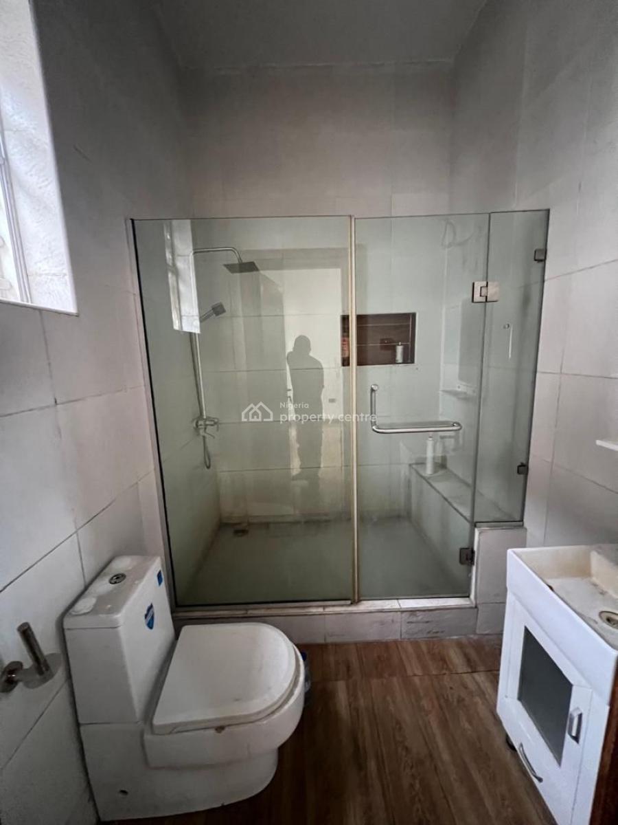 Spacious Room in a Shared Apartment, Chevyview Estate, Chevron, Lekki, Lagos, Self Contain (single Rooms) for Rent