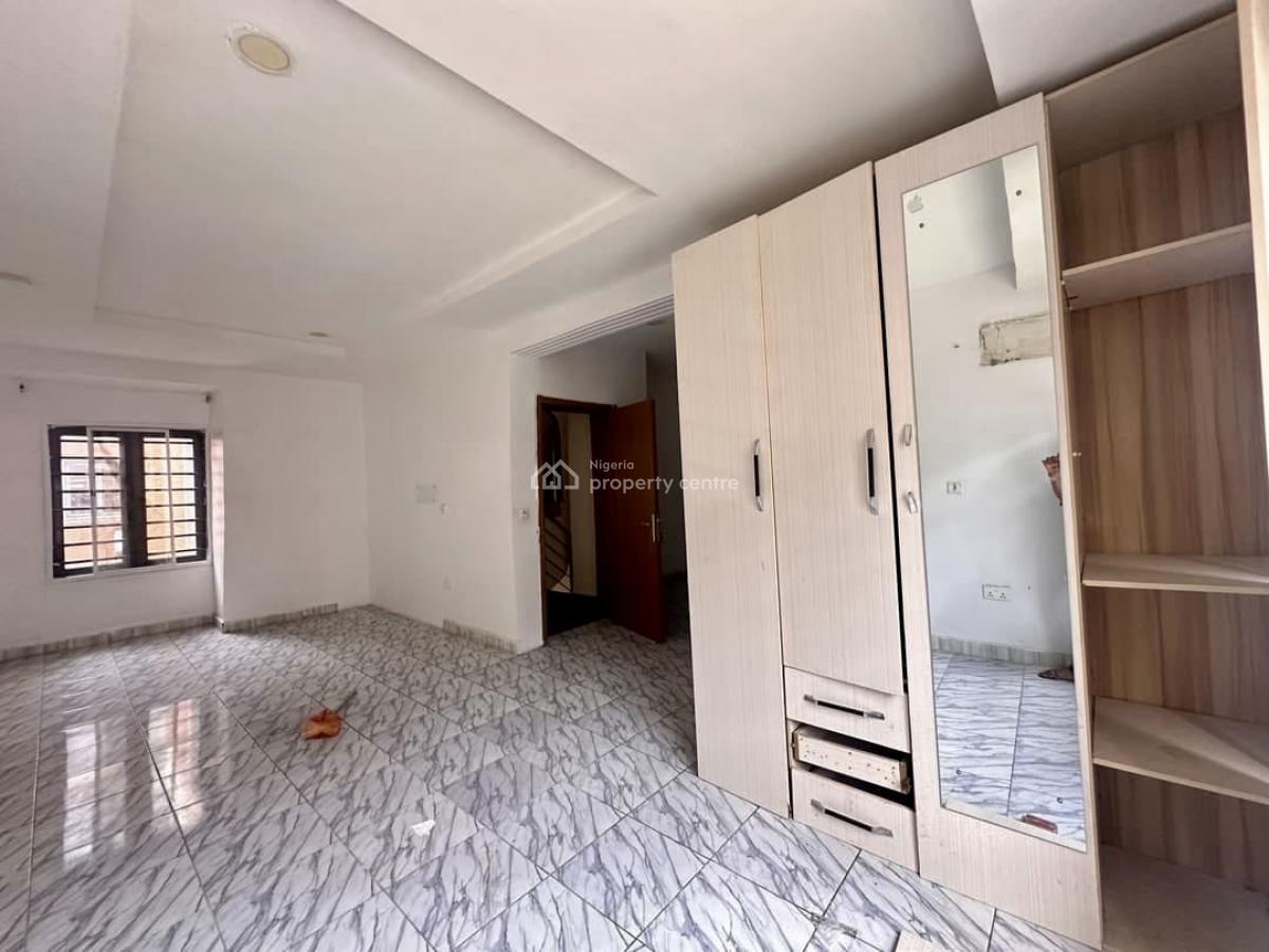 Spacious 4-bedroom Terrace Duplex with Modern Finishing, Osapa, Lekki, Lagos, Terraced Duplex for Rent