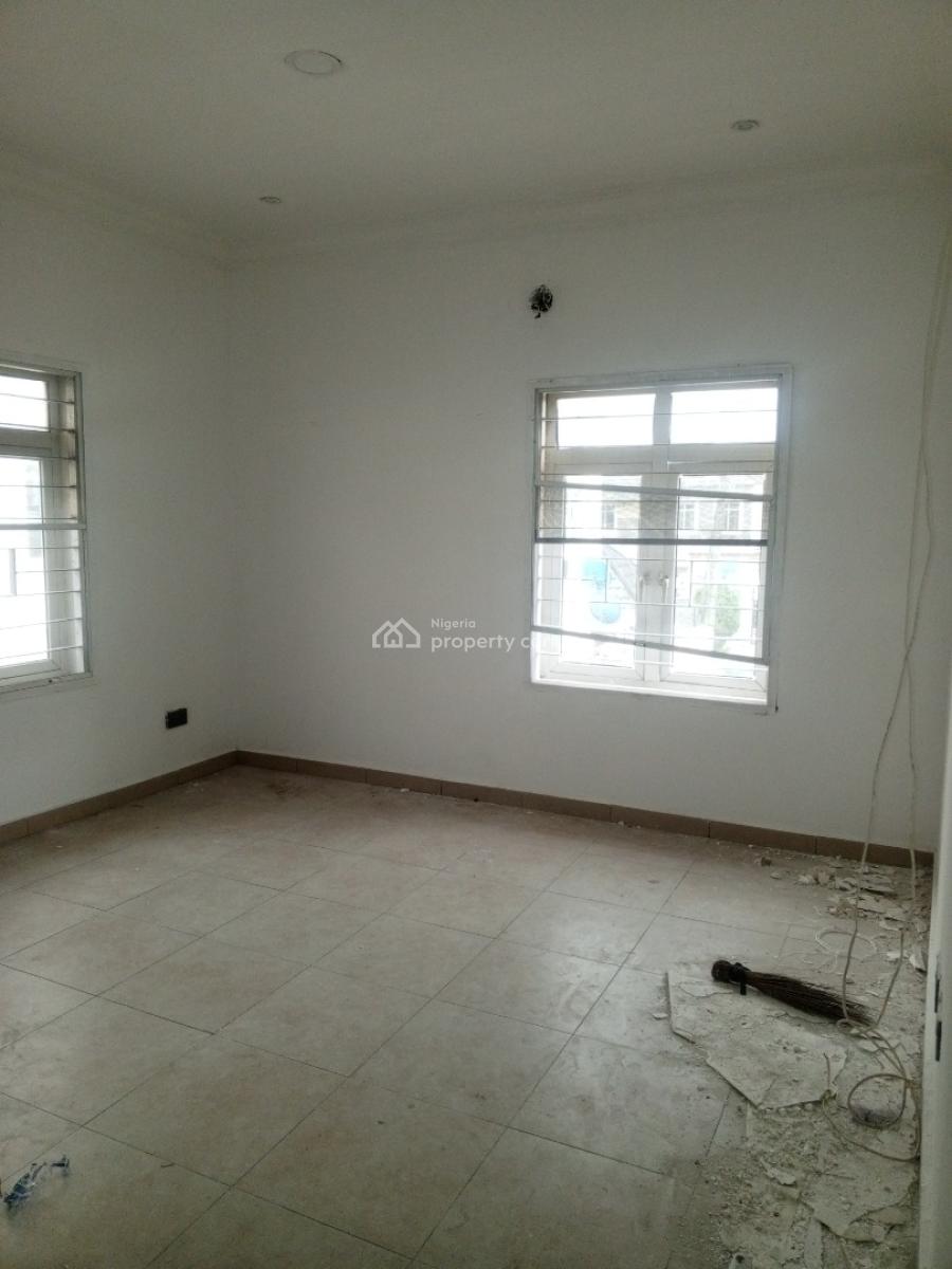 Bq in an Estate in Chevron, Carlton Gate Estate, Lekki, Lagos, Self Contain (single Rooms) for Rent