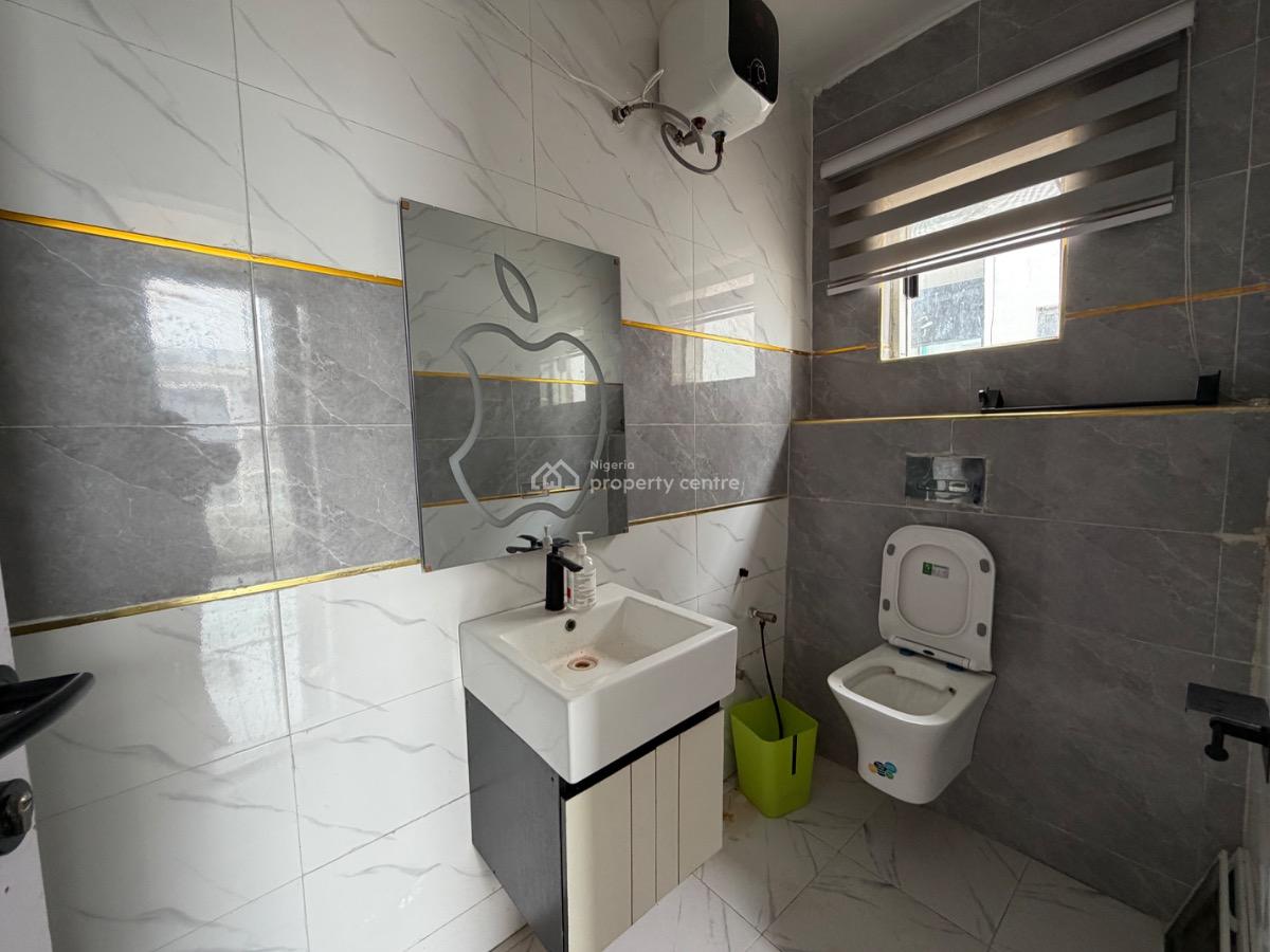 2 Bedroom Apartment, Off Freedom Way, Lekki Phase 1, Lekki, Lagos, Flat / Apartment for Sale