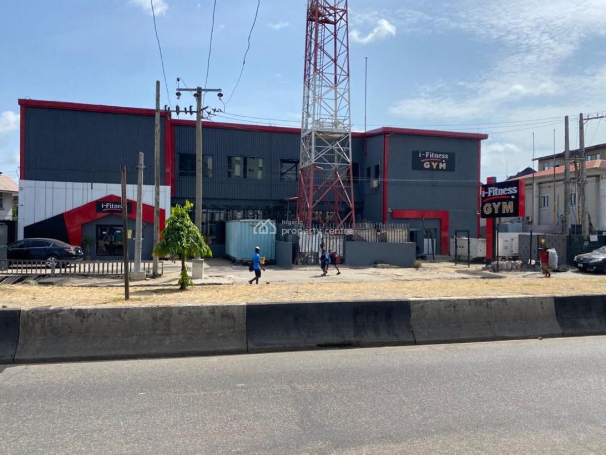 Commercial Building Sitting on 1,300 Sqm, Surulere, Lagos, Commercial Property for Sale