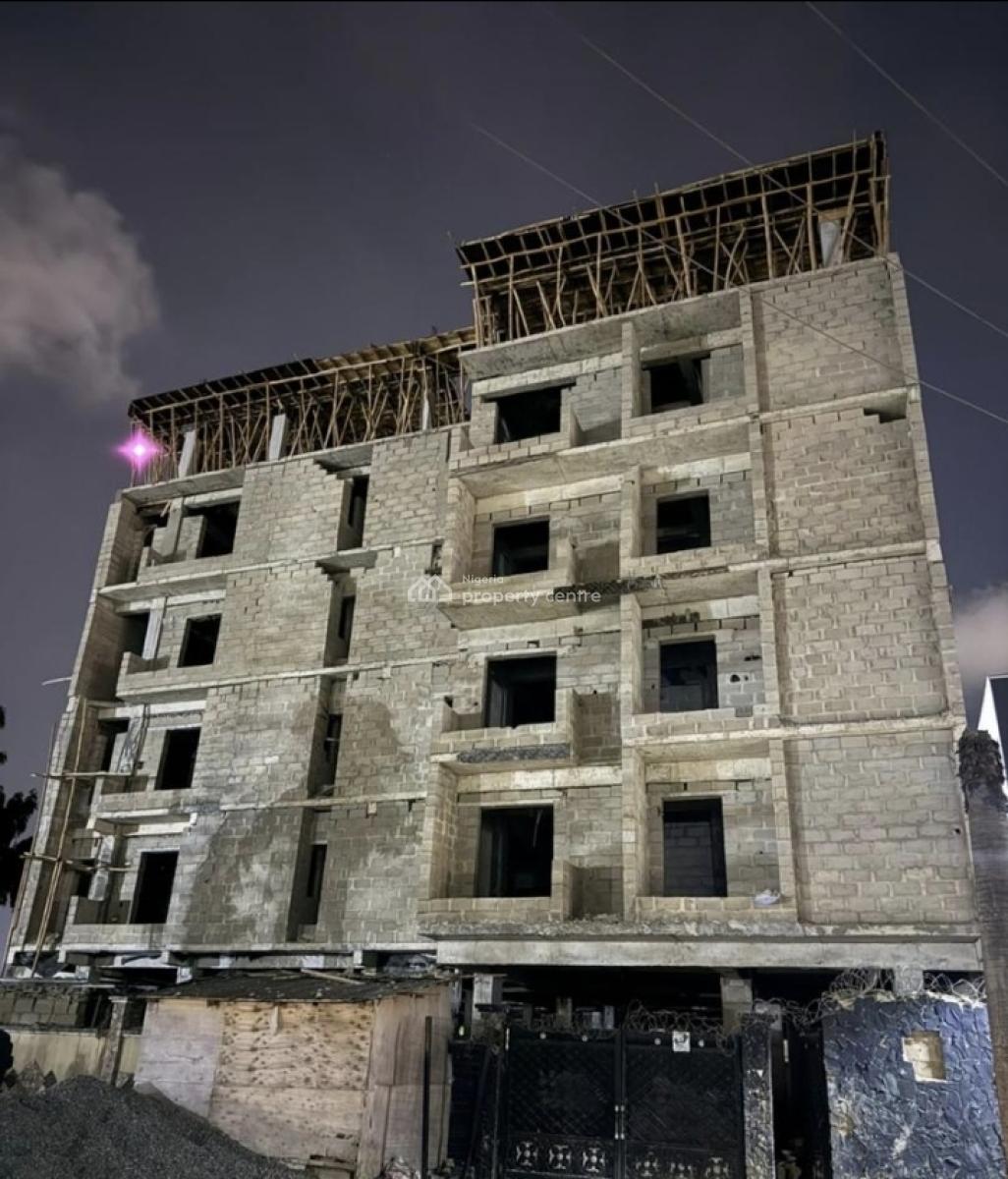 4 Bedroom Maisonette + Bq Ongoing Construction, Lekki Phase 1, Lekki, Lagos, Flat / Apartment for Sale