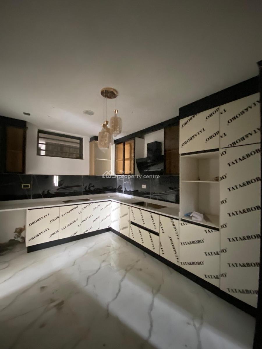 Mordern 2 Bedroom Apartment, Lekki Phase 1, Lekki, Lagos, Flat / Apartment for Sale