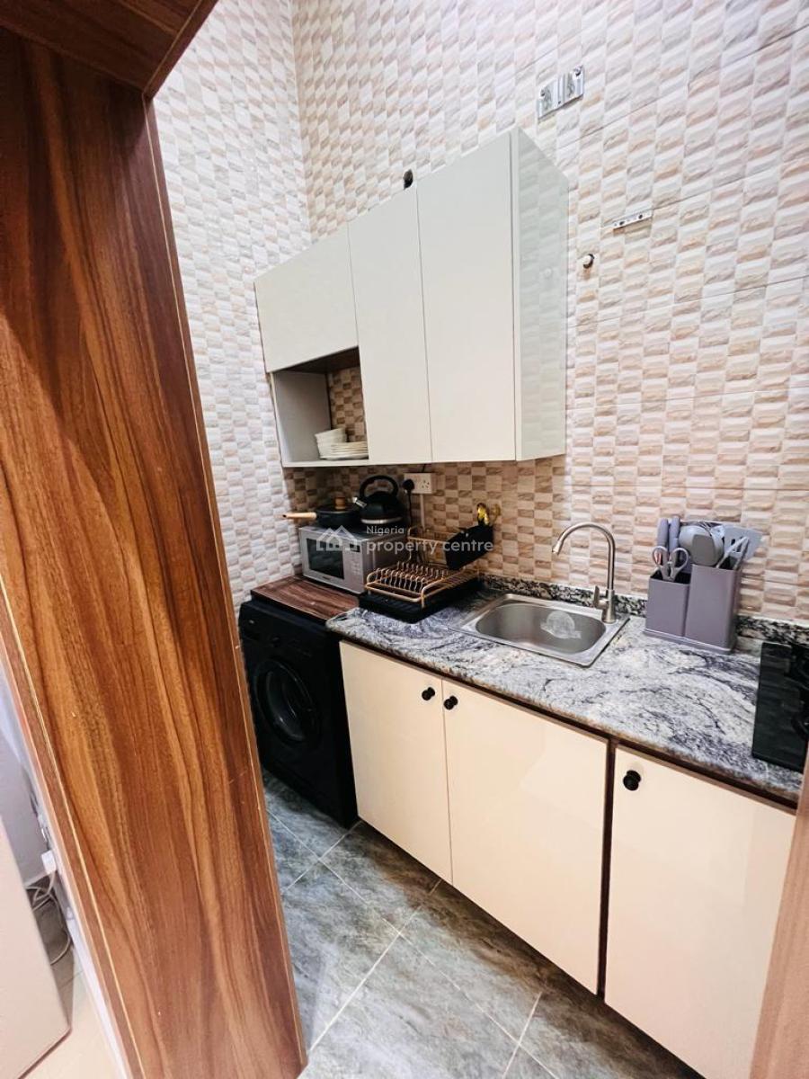 1 Bedroom Apartment, Lekki Phase 1, Lekki, Lagos, Flat / Apartment for Rent