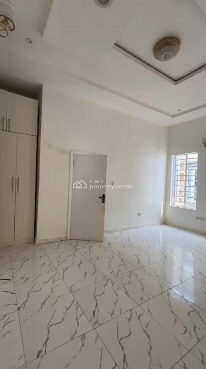 Spacious Masters Bedroom, Orchid Road ,royal Pine, Lekki, Lagos, Flat / Apartment for Rent