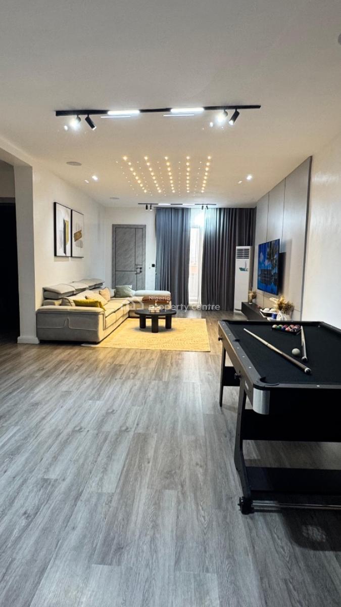 2 Bedroom Partially Furnished Apartmen, Lekki Phase 1, Lekki, Lagos, Flat / Apartment for Rent