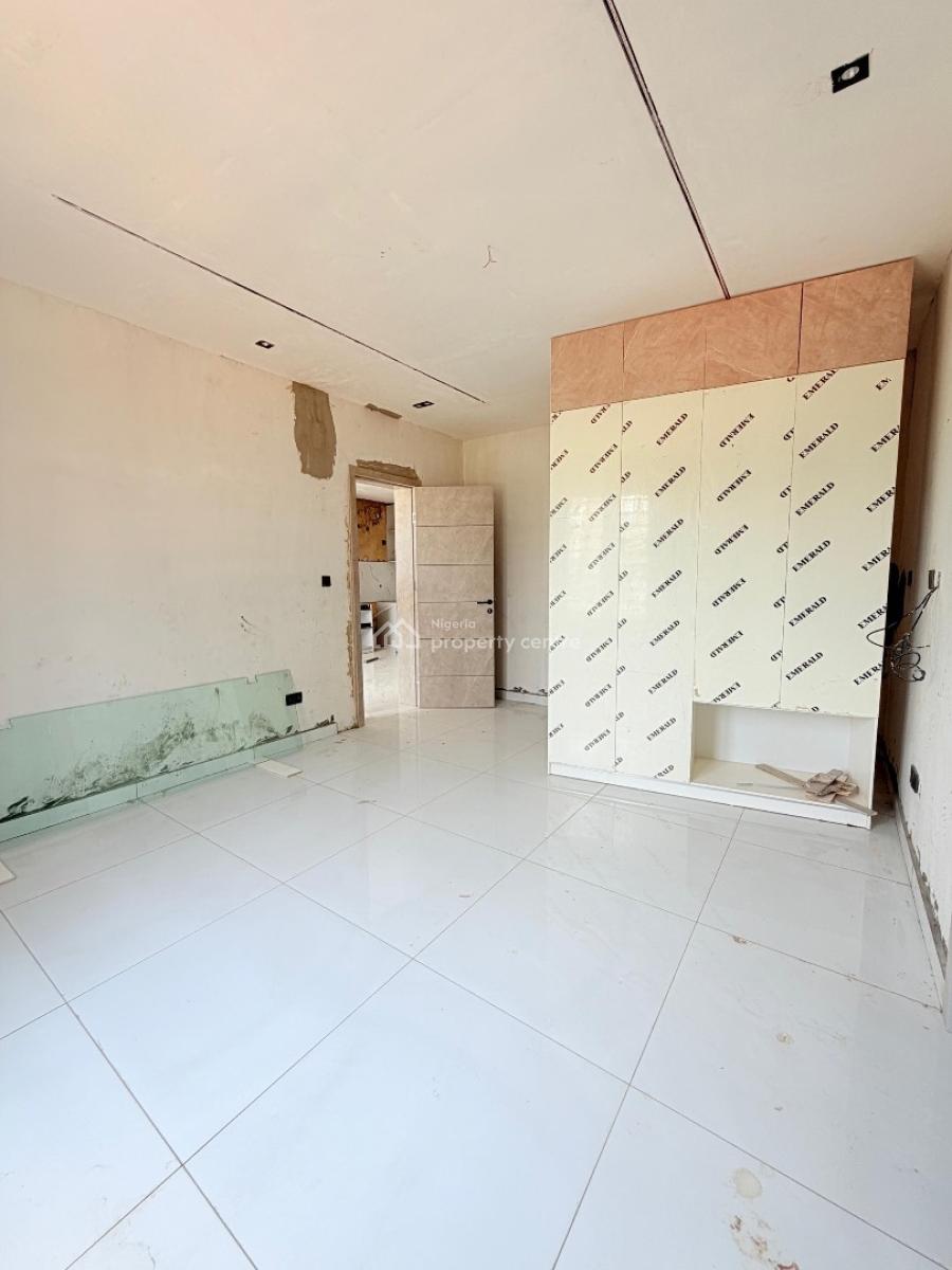 a Fancy 1 Bedroom Apartment, Lekki Phase 1, Lekki, Lagos, Flat / Apartment for Sale