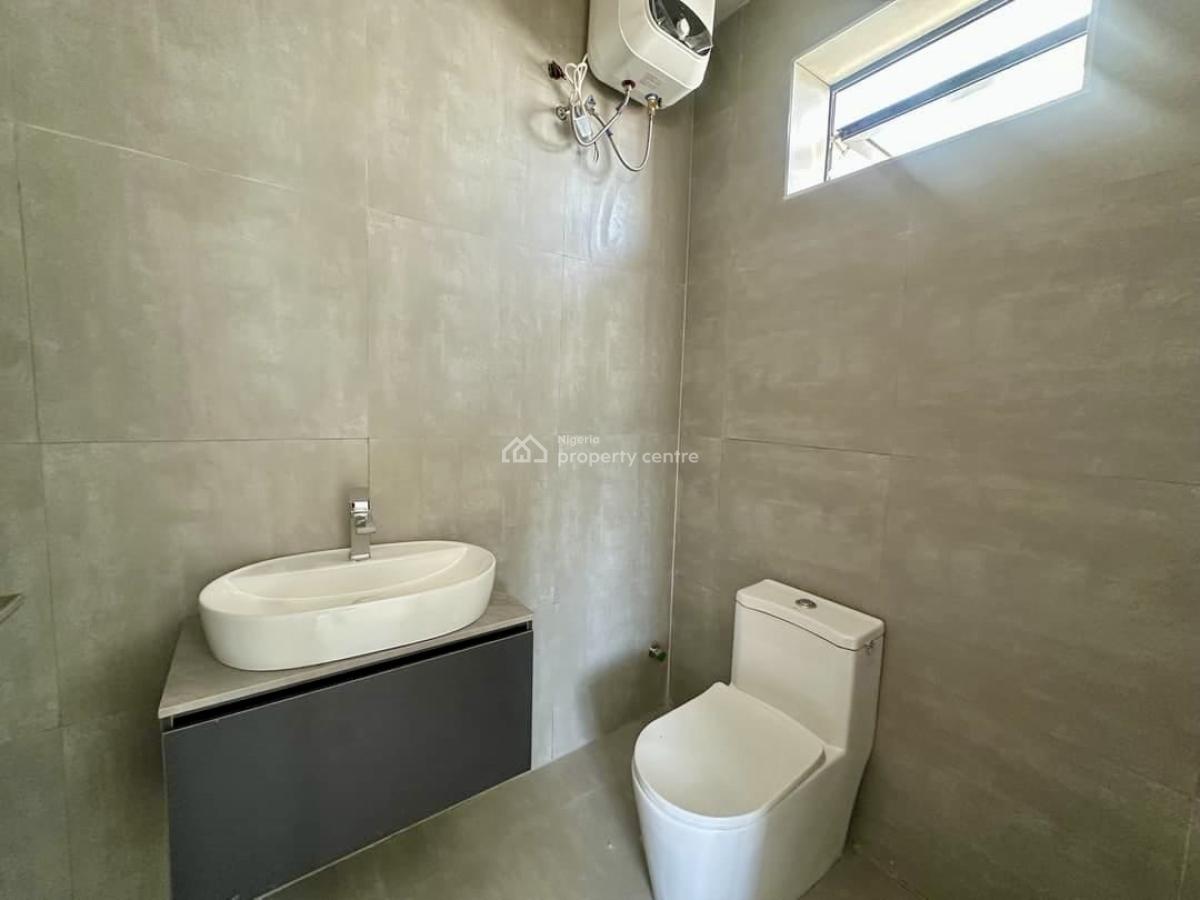 Fully Serviced 3-bedroom Apartment with Bq, Lekki Phase 1, Lekki, Lagos, Flat / Apartment for Rent