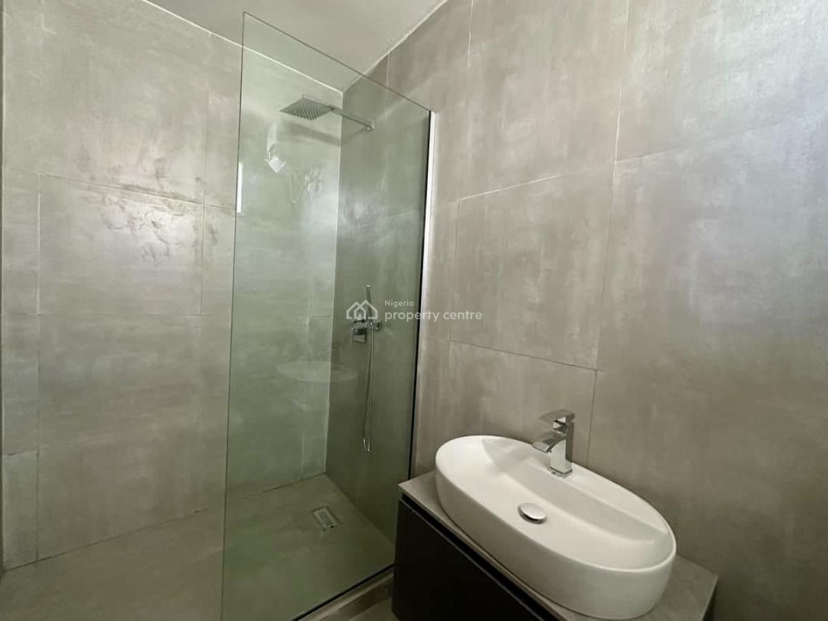 Fully Serviced 3-bedroom Apartment with Bq, Lekki Phase 1, Lekki, Lagos, Flat / Apartment for Rent