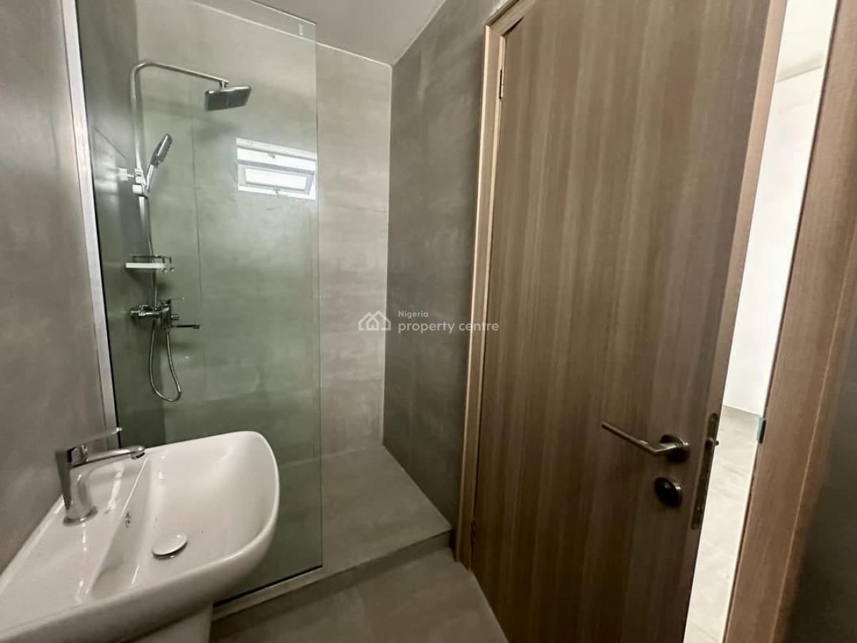 Fully Serviced 3-bedroom Apartment with Bq, Lekki Phase 1, Lekki, Lagos, Flat / Apartment for Rent