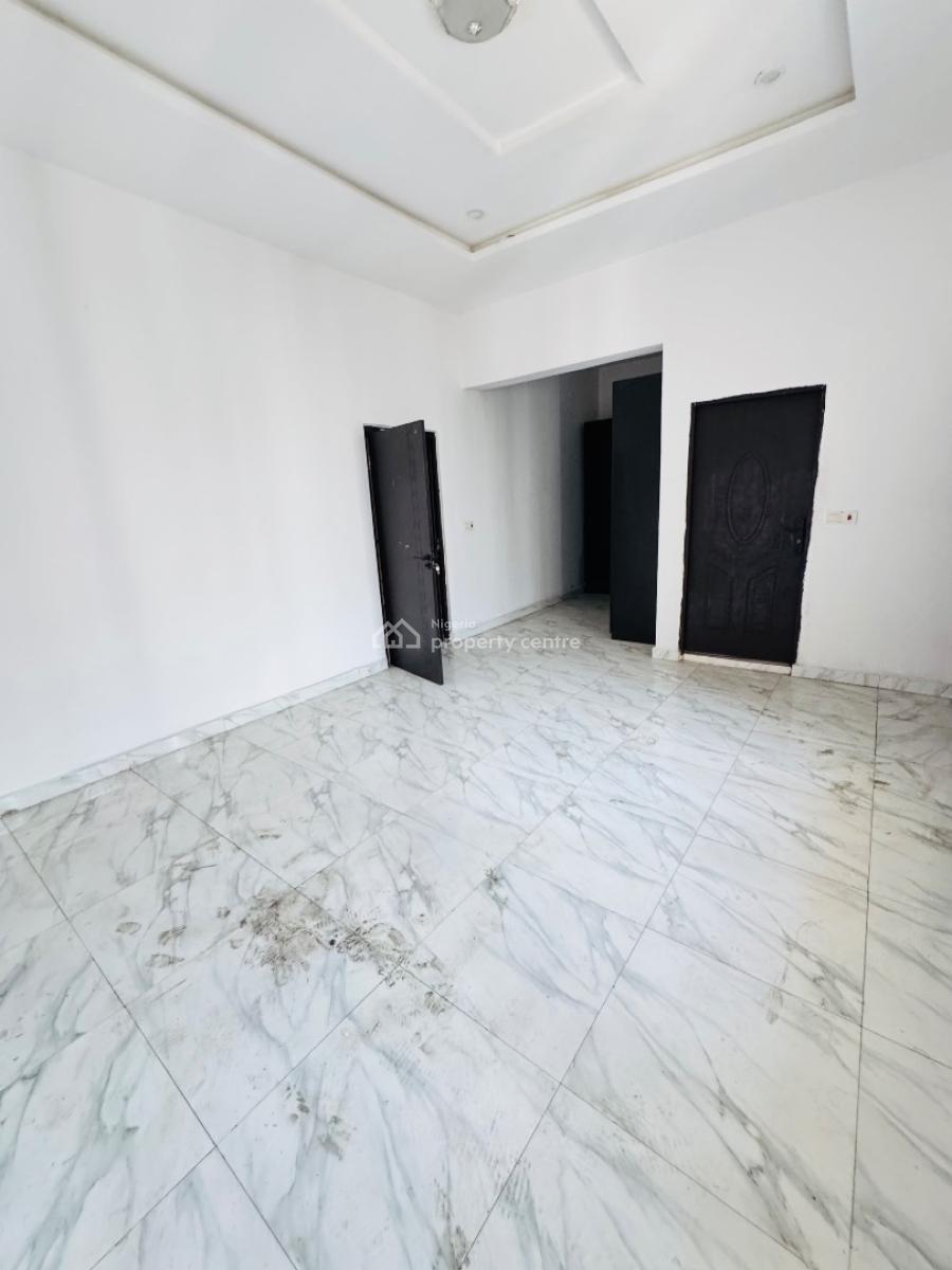 Spacious Masters Bedroom, Orchid Road, Lekki, Lagos, Self Contain (single Rooms) for Rent