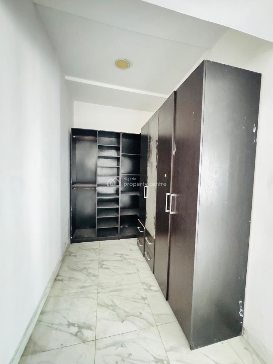 Spacious Masters Bedroom, Orchid Road, Lekki, Lagos, Self Contain (single Rooms) for Rent