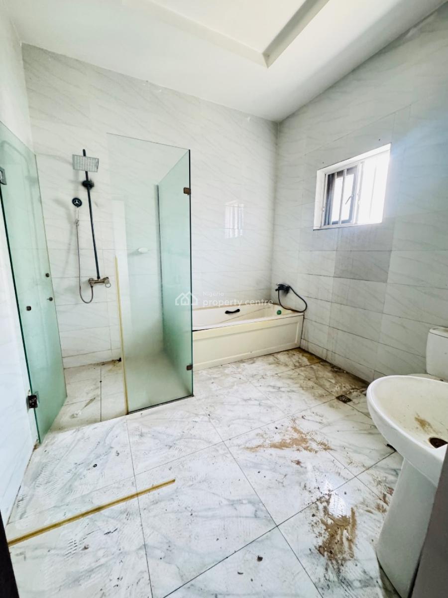 Spacious Masters Bedroom, Orchid Road, Lekki, Lagos, Self Contain (single Rooms) for Rent