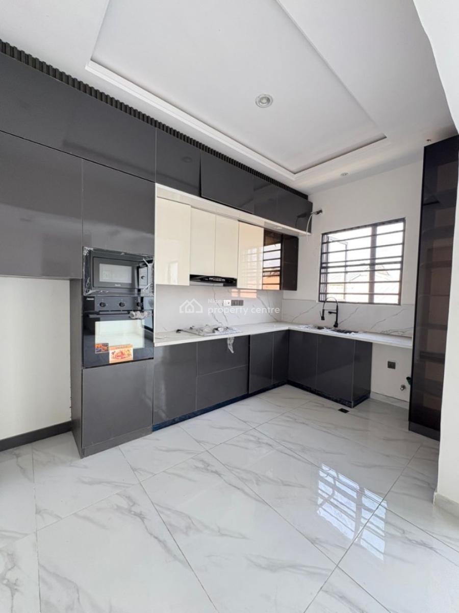 Luxury 2 Bedroom Apartment in a Good Environment, Victoria Island (vi), Lagos, Block of Flats for Sale